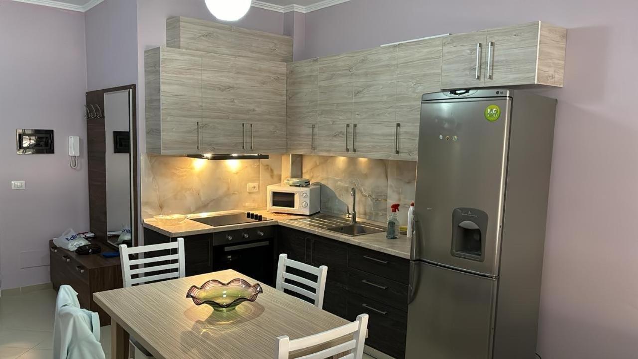 Apartment Albania Orikum Eksteriør billede